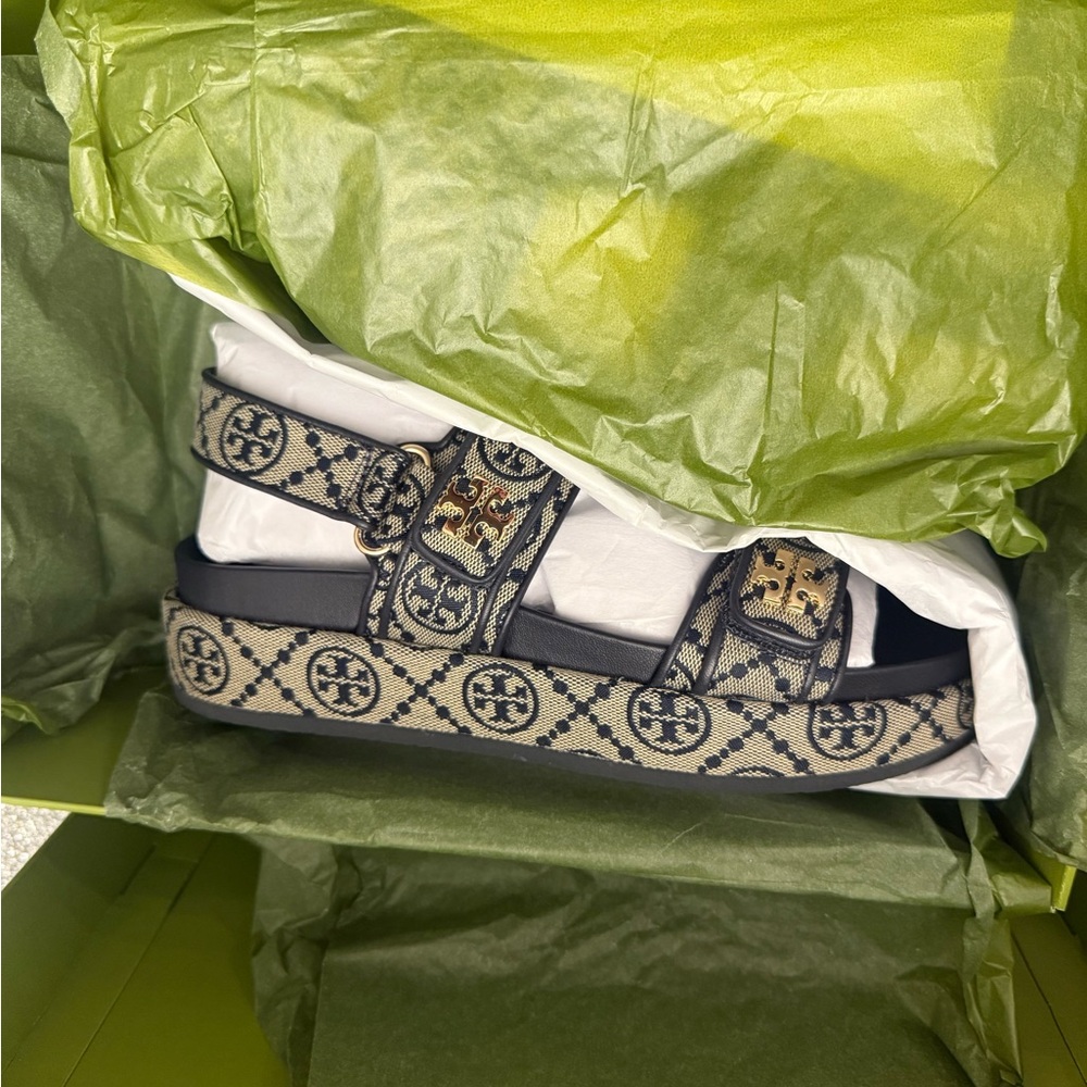 🔥TORY BURCH T MONOGRAM KIRA SPORT SANDAL🔥